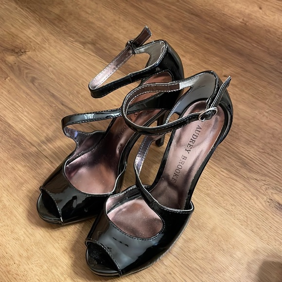 Audrey and Brooke Black Heels - Picture 1 of 4